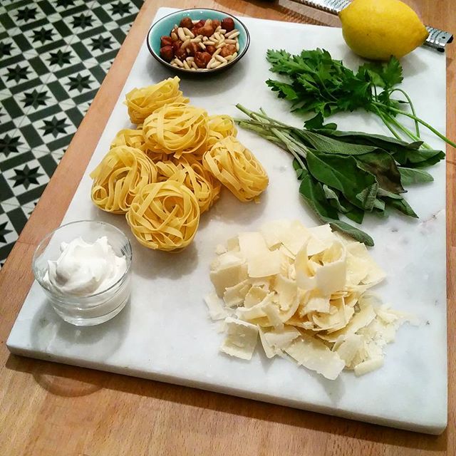 Tagliatelles, Sauce Sauge et Citron Ingrédients - Copyright © Gratinez