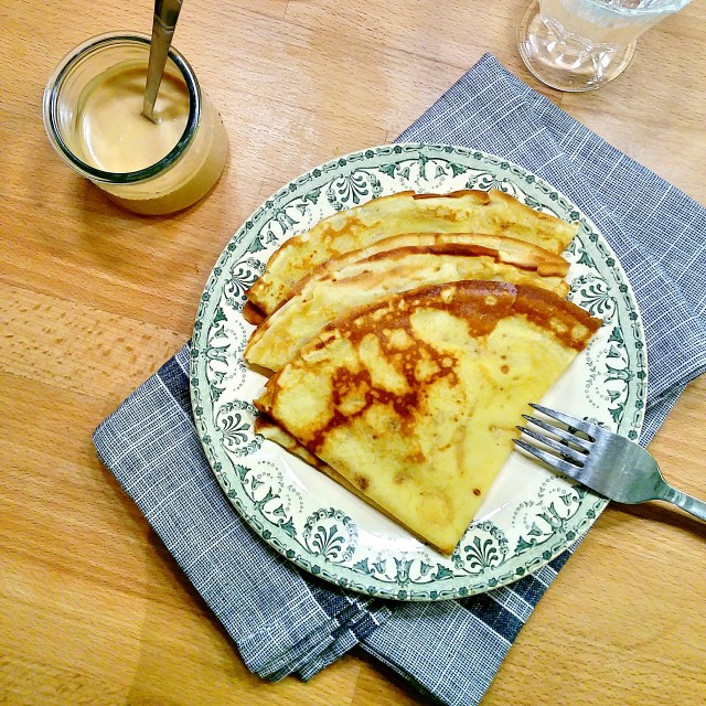 Crêpes sucrées sauce caramel - Copyright © Gratinez