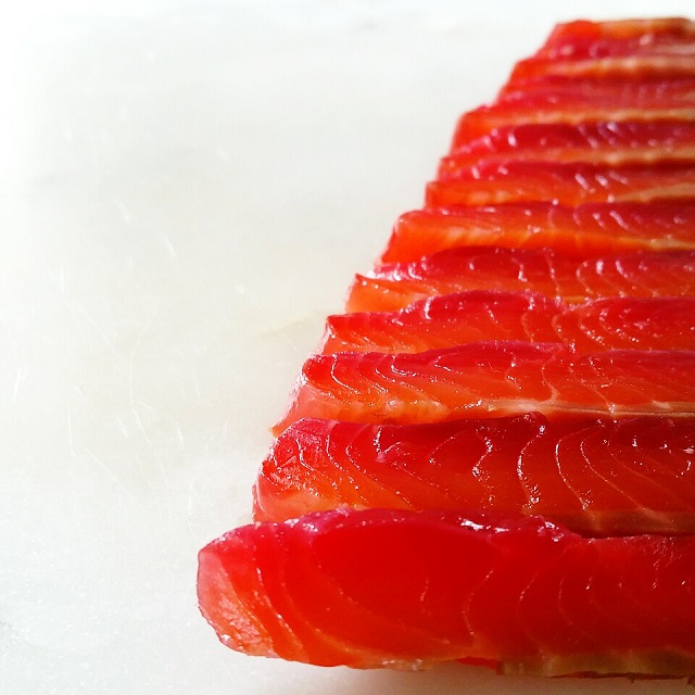 Gravlax de saumon à la betterave – Copyright © Gratinez