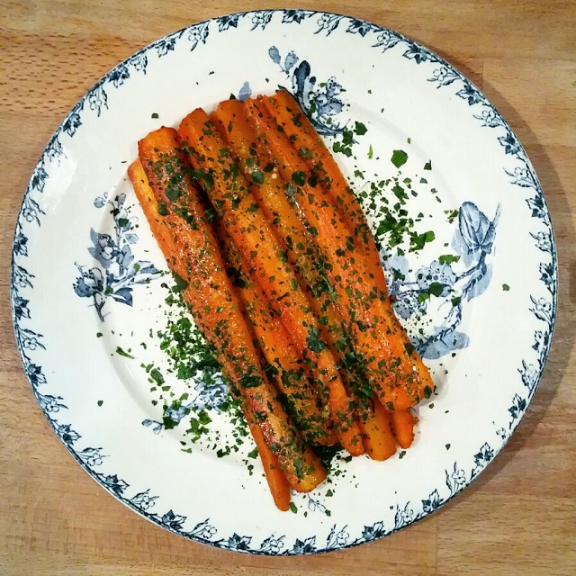 Carottes rôties à la moutarde et au sirop d'érable – Copyright © Gratinez