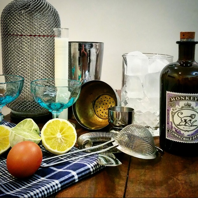 Préparation du Ramos Gin Fizz cocktail – Copyright © Gratinez