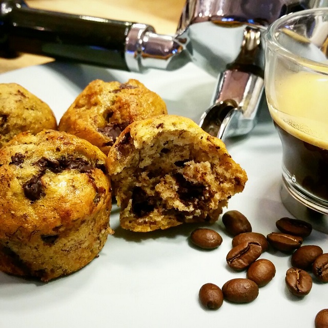 Muffins végans bananes et éclats de chocolat – Copyright © Gratinez