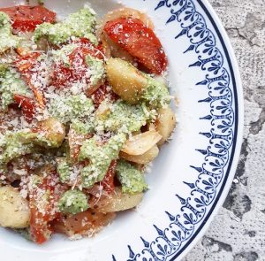 Gnocchis aux tomates rôties et pesto, QuiToque cuisiné par Gratinez – Copyright © Gratinez