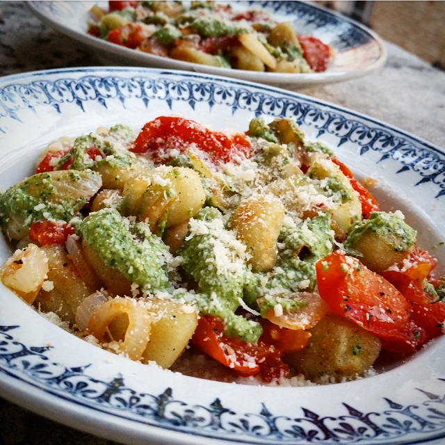 Gnocchis aux tomates rôties et pesto, QuiToque cuisiné par Gratinez – Copyright © Gratinez