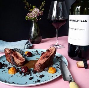 Magret de canard, cerise et chocolat pour un accord Porto – Copyright © Gratinez