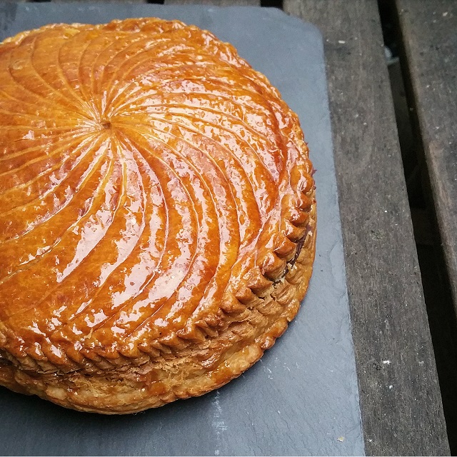 Galette des rois de la chocolaterie Jacques Genin – Copyright © Gratinez