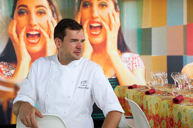 Arnaud Faye sur la Plage Nespresso, Cannes – Copyright © Emmanuel Nguyen Ngoc