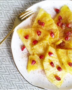 Carpaccio Ananas, Grenade, Graines de coriandre – Copyright © Gratinez