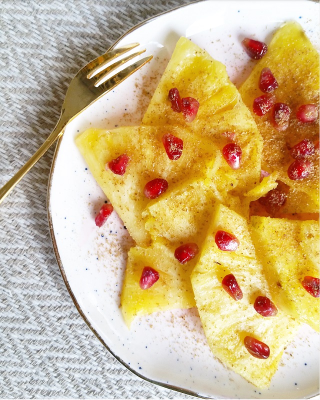 Carpaccio Ananas, Grenade, Graines de coriandre – Copyright © Gratinez