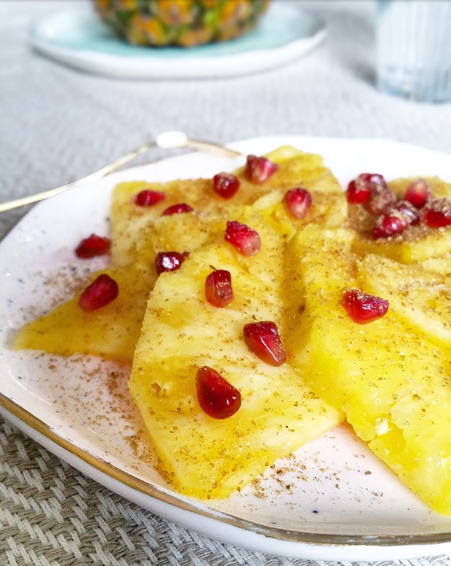 Carpaccio Ananas, Grenade, Graines de coriandre – Copyright © Gratinez