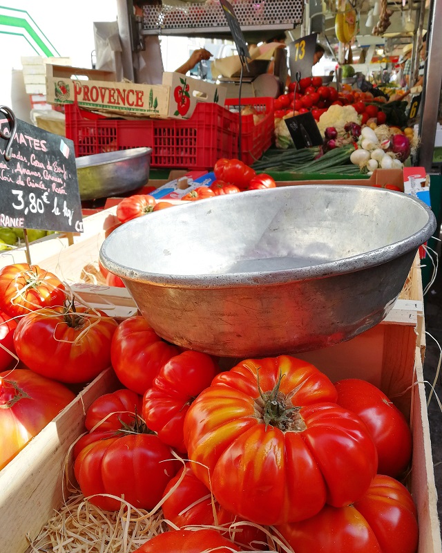 Marché Monplaisir le samedi à Lyon – Copyright © Gratinez