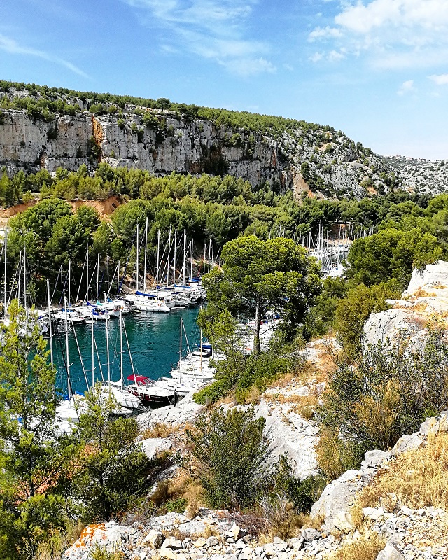 Escale dans les calanques de Port Miou – Copyright © Gratinez