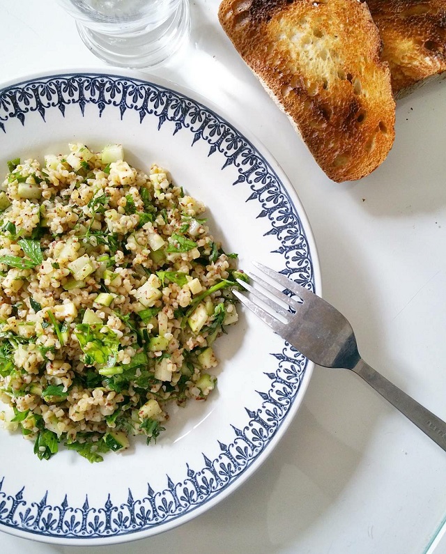 Taboulé vert, boulghour et sumac, frais et acidulé – Copyright © Gratinez