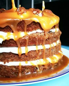 Banana Layer Cake, Caramel beurre salé – Copyright © Gratinez