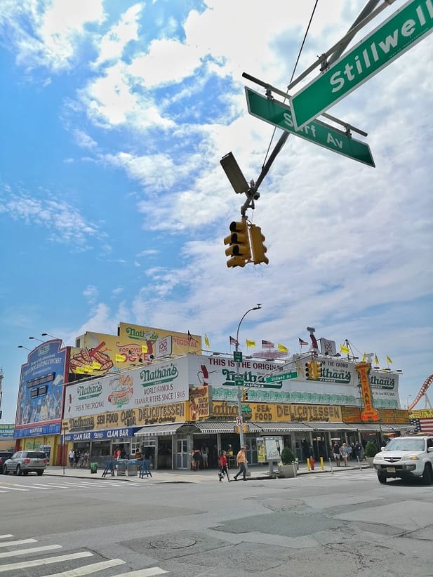 Nathan's World Famous Hot-Dogs – Copyright © Gratinez